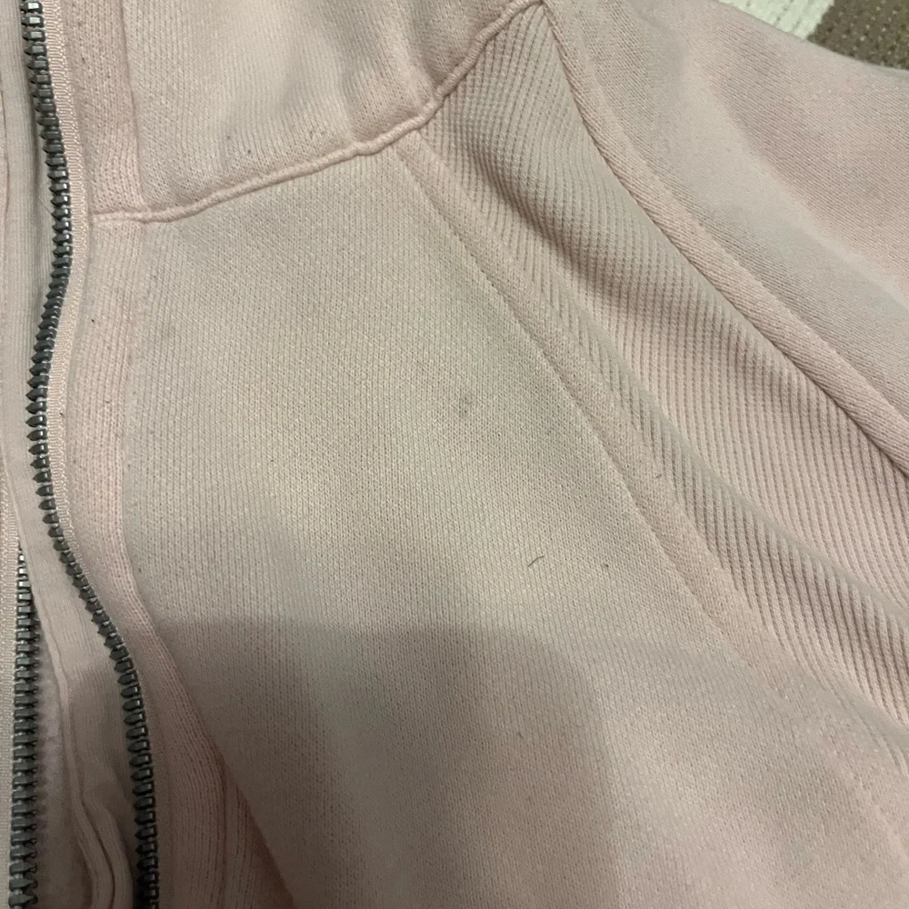 Lululemon Strawberry Milkshake Hooded Scuba - Picture 6 of 7